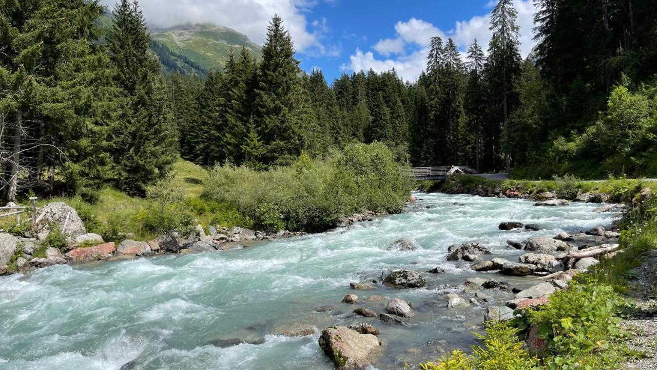 Ferienwohnung Mit Idyllischer Aussicht كلوسترز المظهر الخارجي الصورة